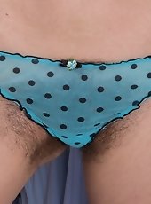 young hairy girls porn
